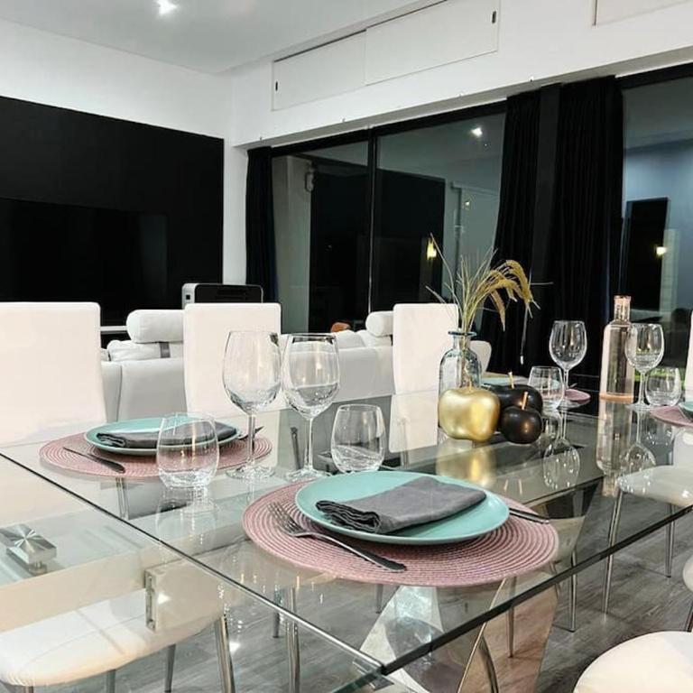 Luxury House del Delta - Four-Bedroom Vacation Home - 25