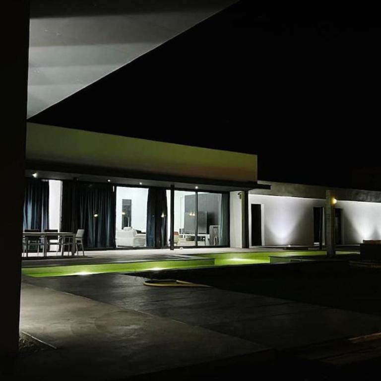 Luxury House del Delta - Four-Bedroom Vacation Home - 2