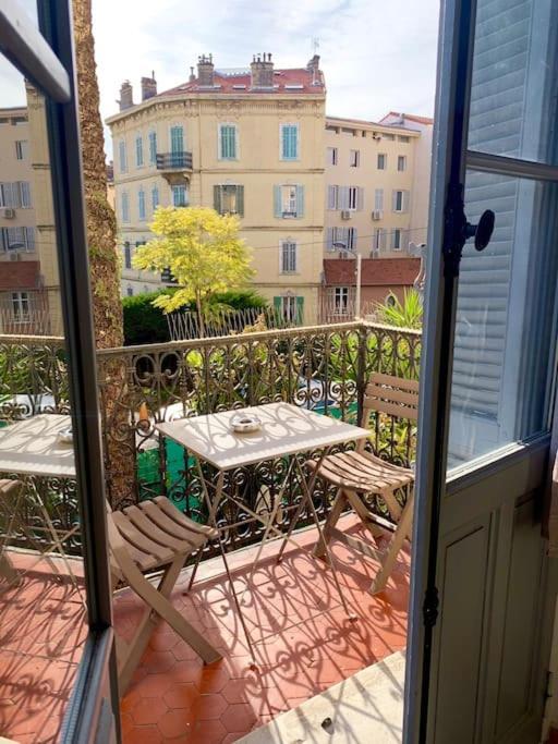 Joli appartement à 5 minutes du palais et plages - Appartement 1 Chambre - 14