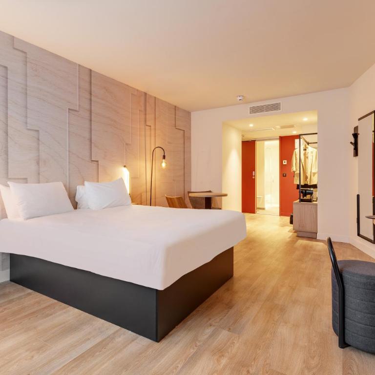 B&B HOTEL Lille Lillenium Eurasanté - Chambre Double Supérieure - 1