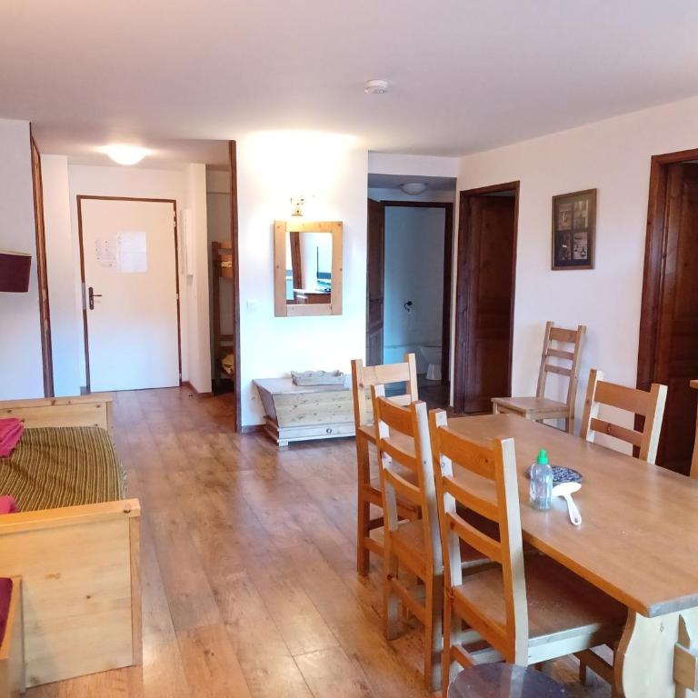 Brides Les Bains: Appartement 3 Pièces, 8 Pers, Balcon, Parking, WiFi - Appartement 1 Chambre - 11