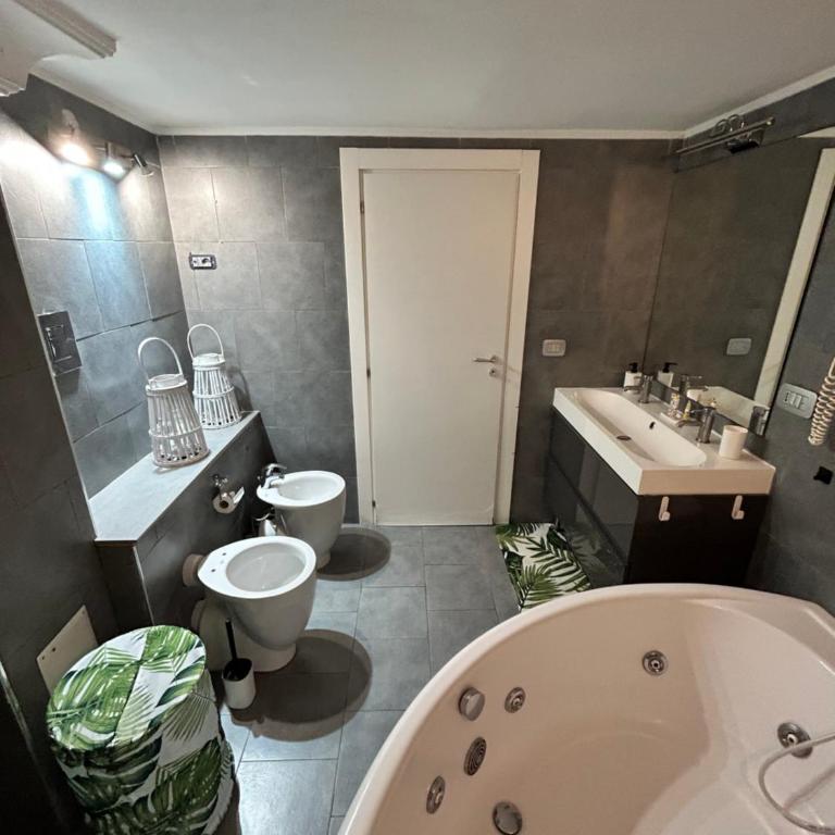 A un passo dal Castello Maschio ANGIOINO Appartment - Appartamento con 1 Camera da Letto - 18