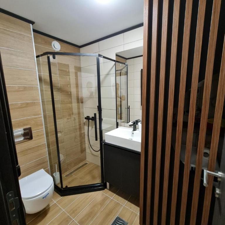 E&M Platinum - One-Bedroom Apartment - 4