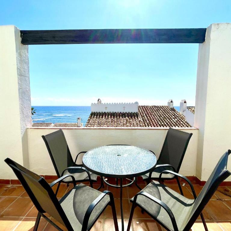 Dona Lola Miriam - Nice duplex 1 bedroom apartment with open sea views close to restaurants and bars between Marbella and Fuengirola - Costa del Sol - CS166 - Apartamento de 1 dormitorio - 1