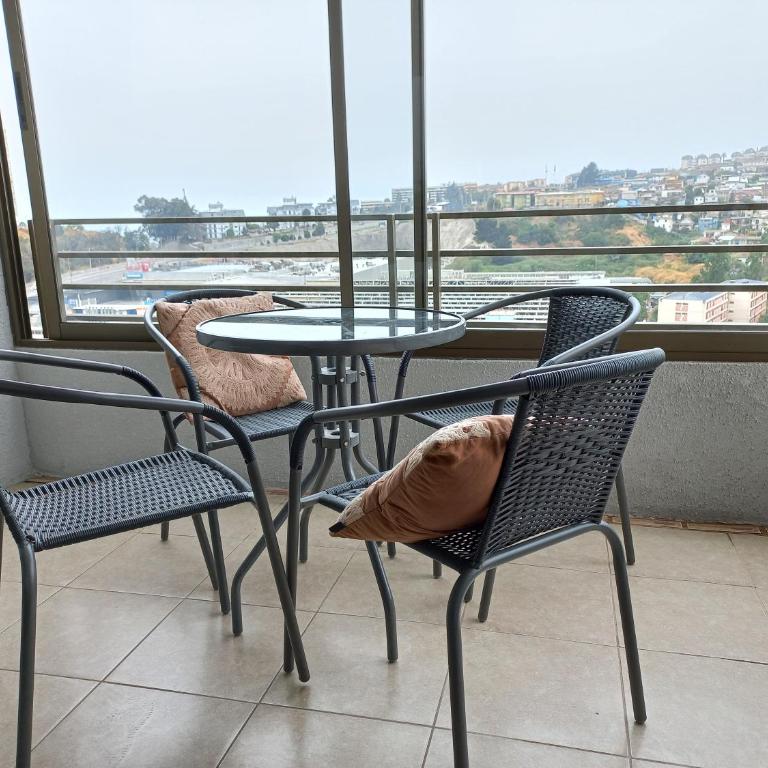 Departamento cercano a la playa, con estacionamiento - Two-Bedroom Apartment - 64