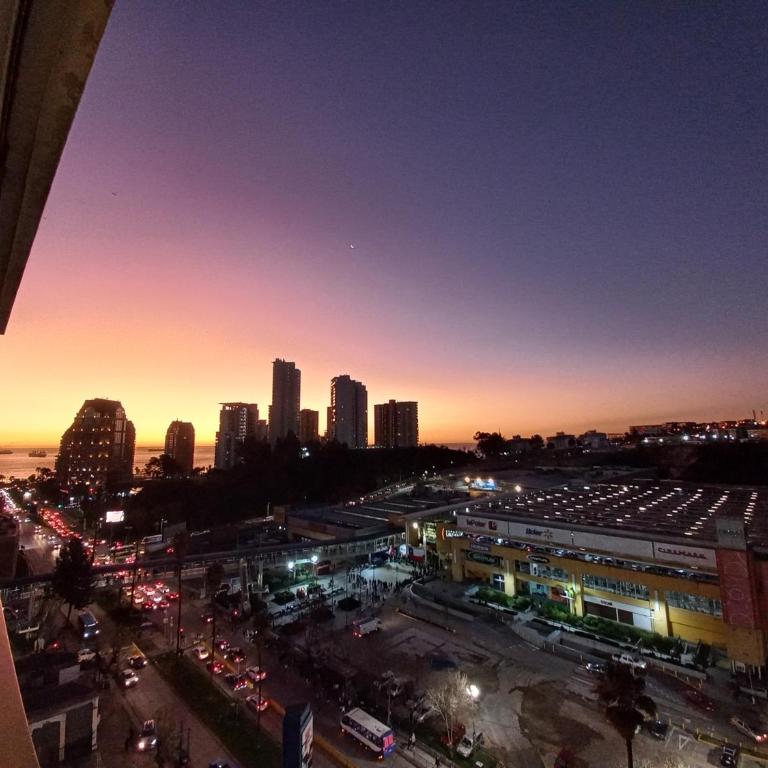 Departamento cercano a la playa, con estacionamiento - Apartamento de 2 dormitorios - 81