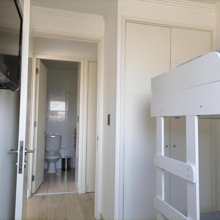 Departamento cercano a la playa, con estacionamiento - Two-Bedroom Apartment - 37
