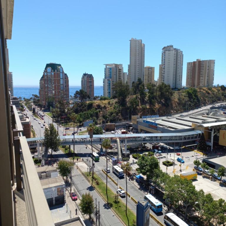 Departamento cercano a la playa, con estacionamiento - Two-Bedroom Apartment - 82