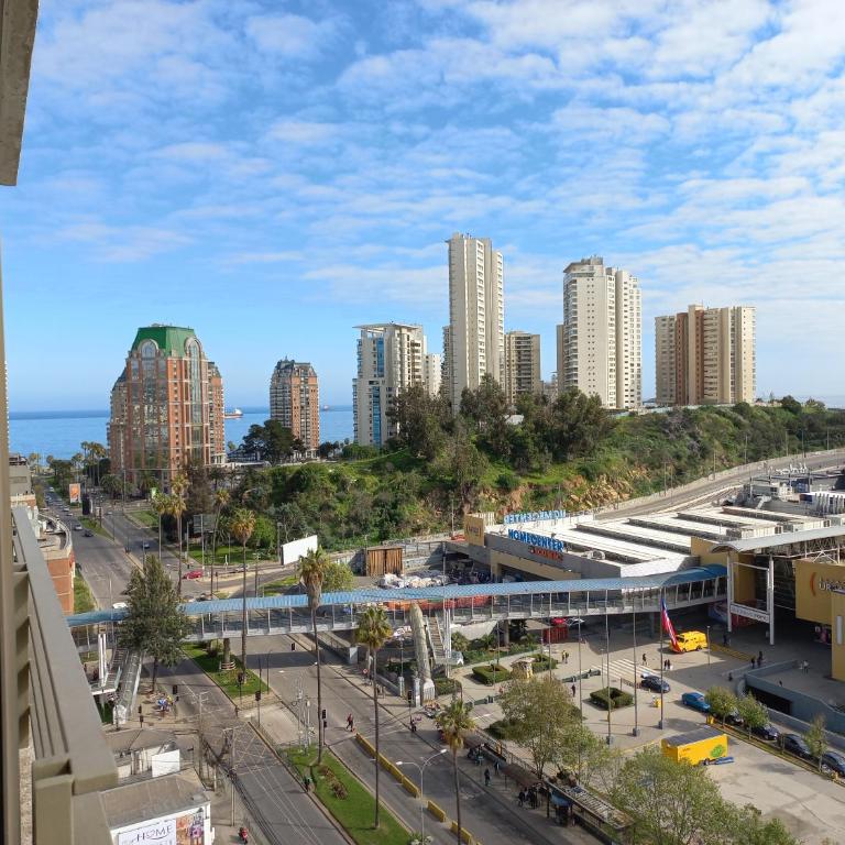 Departamento cercano a la playa, con estacionamiento - Two-Bedroom Apartment - 79