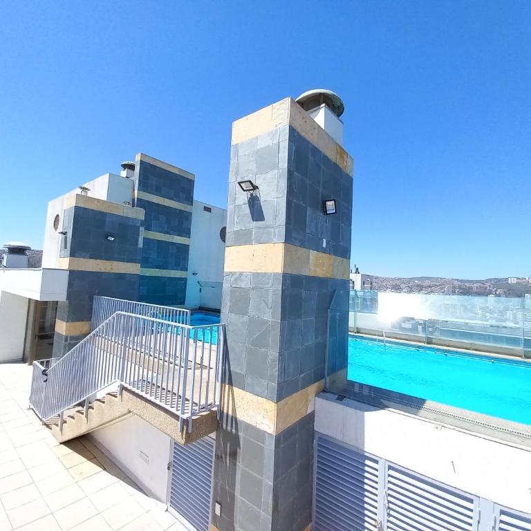 Departamento cercano a la playa, con estacionamiento - Two-Bedroom Apartment - 94