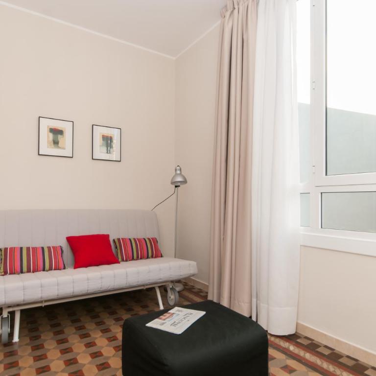 Pelayo Deluxe Apartments - Deluxe Two-Bedroom Apartment H4 - 2