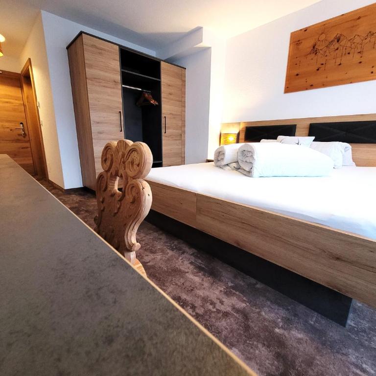 Apart Garni Jägerheim - Doppelzimmer mit Balkon - 6