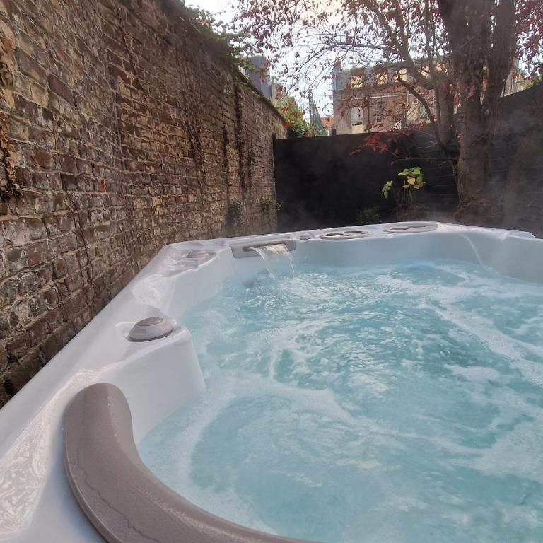 Les Spas du Sébasto - Suite mit Whirlpool - 13