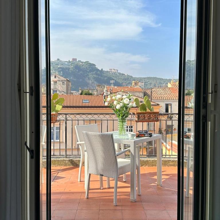 Hotel Villa Di Sorrento - Camera Matrimoniale/Doppia con Letti Singoli con Terrazza - 2