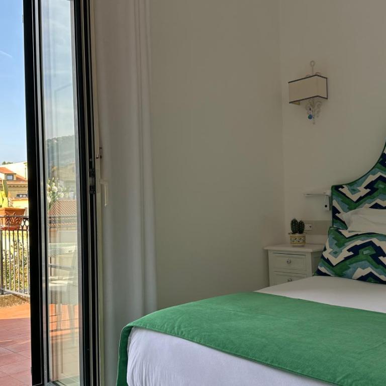Hotel Villa Di Sorrento - Camera Matrimoniale/Doppia con Letti Singoli con Terrazza - 4