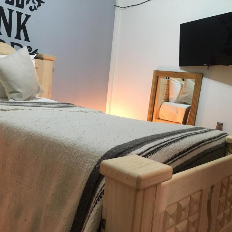 Mala Vecindad Beer Hotel - 4-Bed Male Dormitory Room - 17