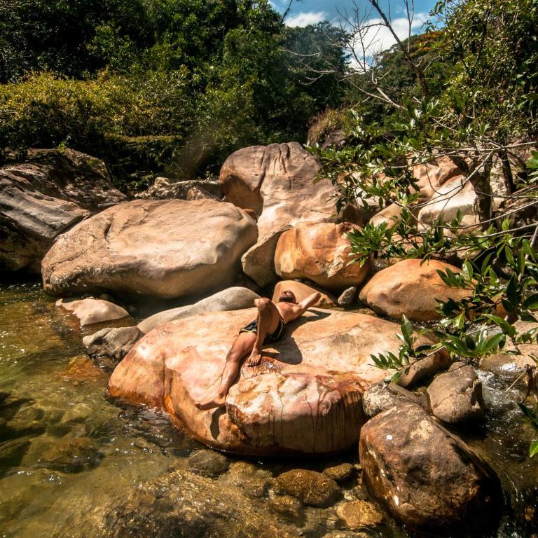 La Perla Negra - Black Pearl Eco Hostel - Family Room with Mountain View - 18
