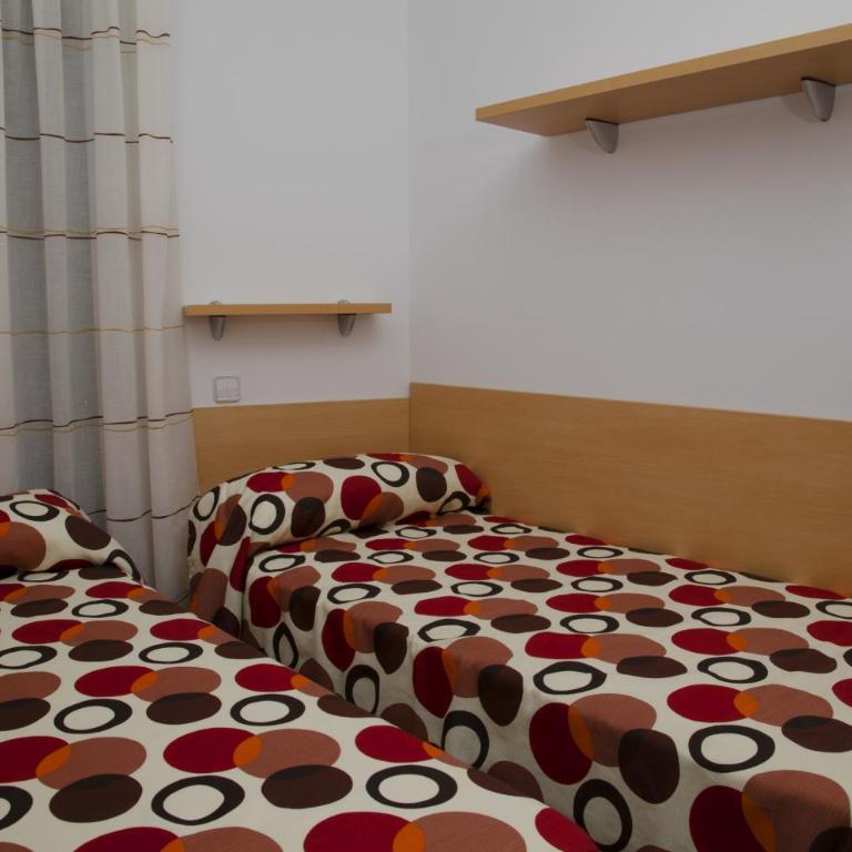 Apartamentos Navas 2 - Three-Bedroom Apartment - 12