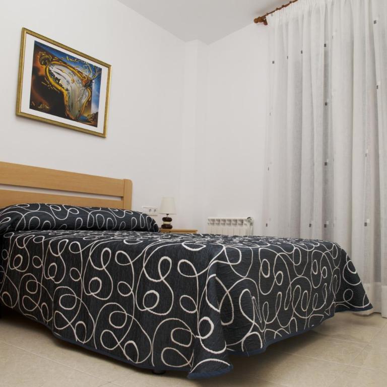 Apartamentos Navas 2 - Three-Bedroom Apartment - 11