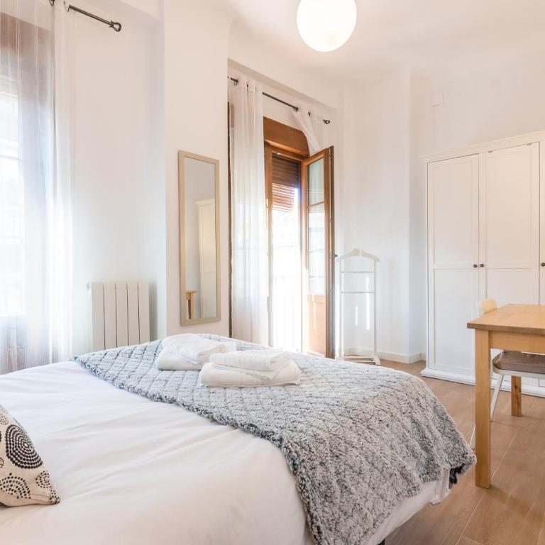 tuGuest Plaza Pescaderia - Catedral - Apartment - 4
