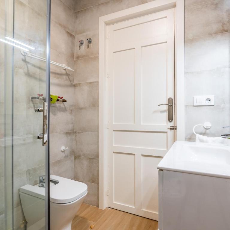 tuGuest Plaza Pescaderia - Catedral - Apartment - 40