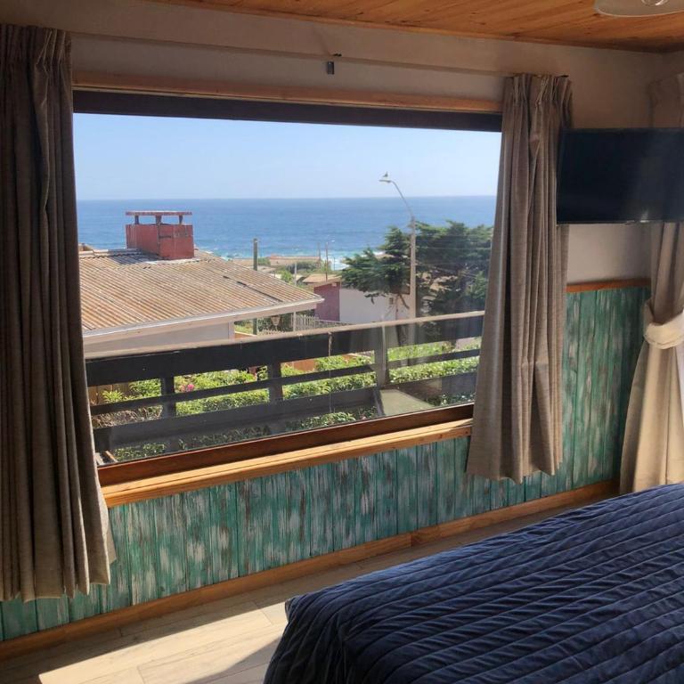 Hostal F - Habitación Doble Deluxe con balcón y vistas al mar - 8