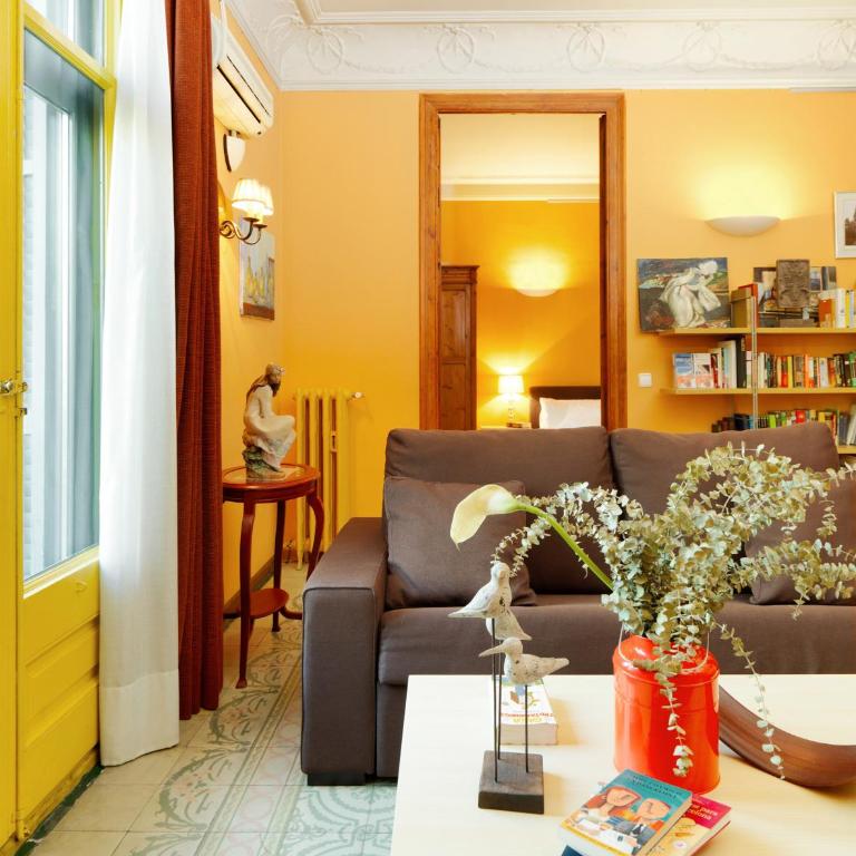 Fewdays Barcelona Apartments - Two Bedroom Family Apartment with balcony - Avenida Diagonal, 347 - 4