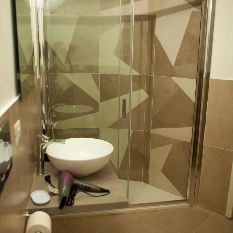 CasaPaola b&b Rooms - Camera Tripla con Bagno Privato - 10