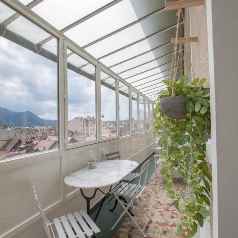 Large 4 rooms in the city center - Apartment - 11