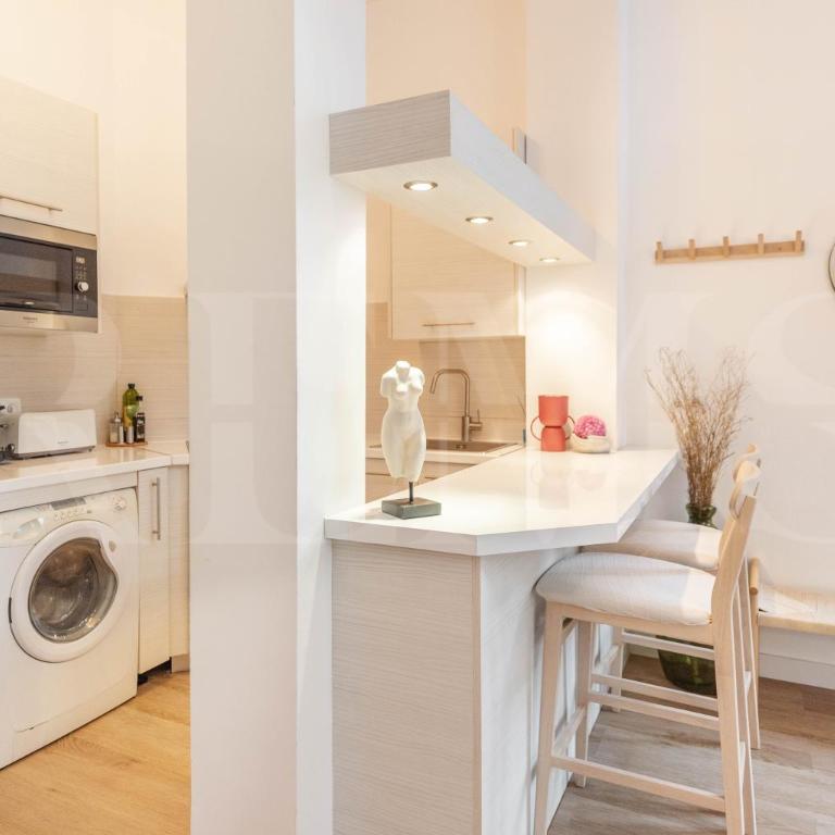 Artistic apartment in the heart of Málaga by REMS - Apartamento con balcón - 3