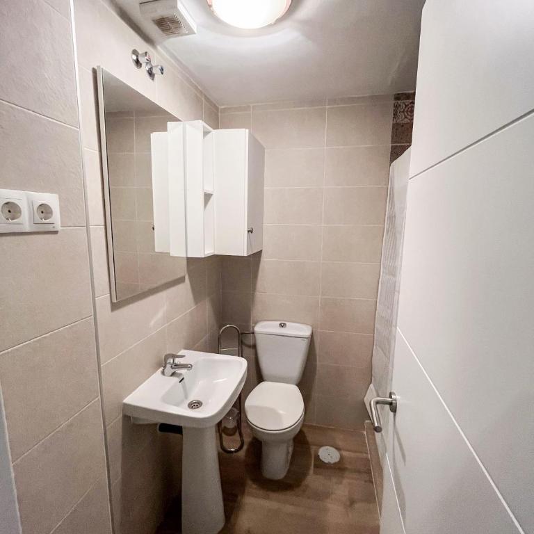 Amplio apartamento en Av. Carlos Haya - Apartamento de 3 dormitorios - 10