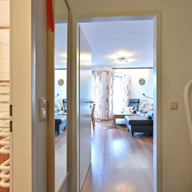 Ferienanlage Neuschwansteinblick Ferienwohnung 129 - Apartment mit Blick auf die Berge - 7