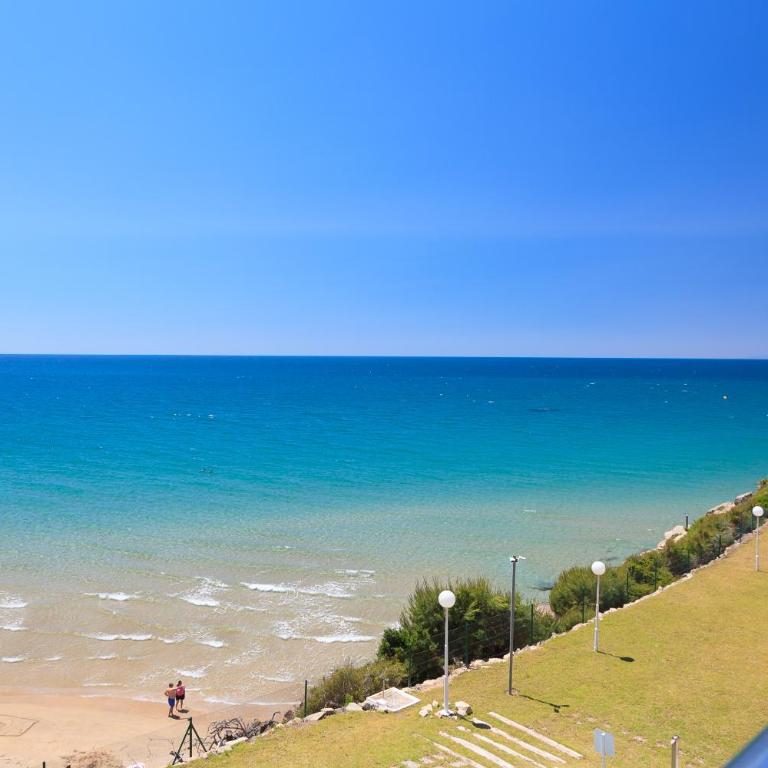 UHC Arinsal Family Complex - Apartamento de 2 dormitorios con terraza y vistas al mar - 11
