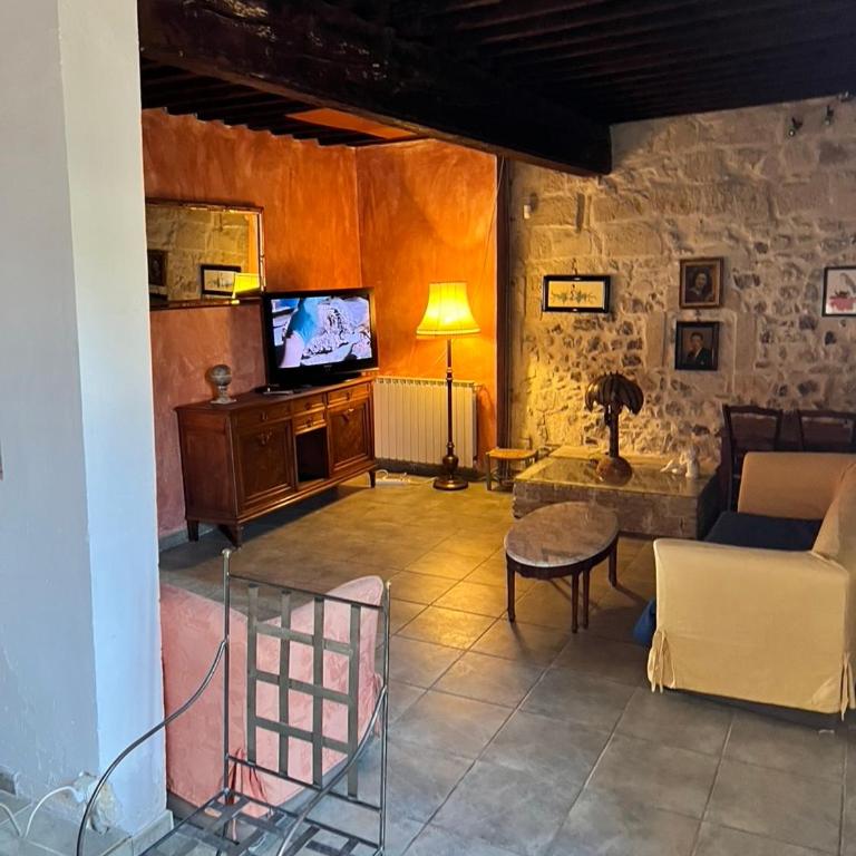 La maison sur la place dans Aigues Mortes climatisé - Maison 2 Chambres - 47