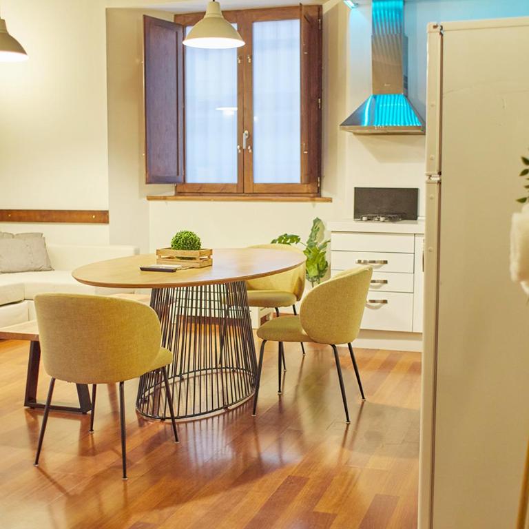 ISA Granada - Premium Two-Bedroom Apartment - 5