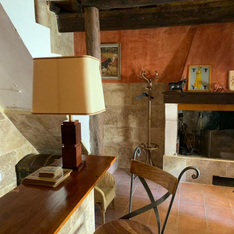 La maison sur la place dans Aigues Mortes climatisé - Maison 2 Chambres - 26
