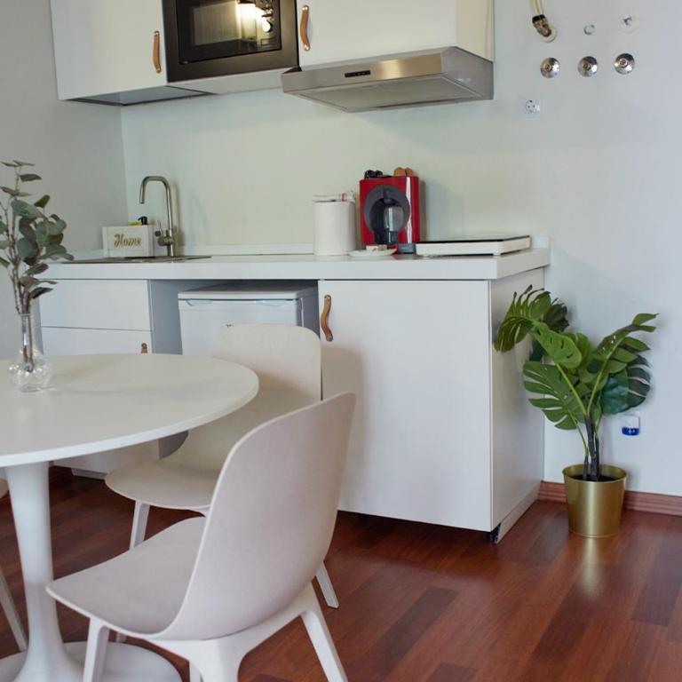 ISA Granada - Luxury Apartment With King Bed - 5