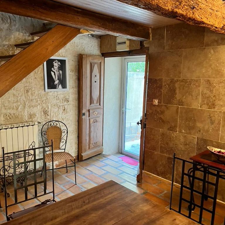 La maison sur la place dans Aigues Mortes climatisé - Maison 2 Chambres - 43