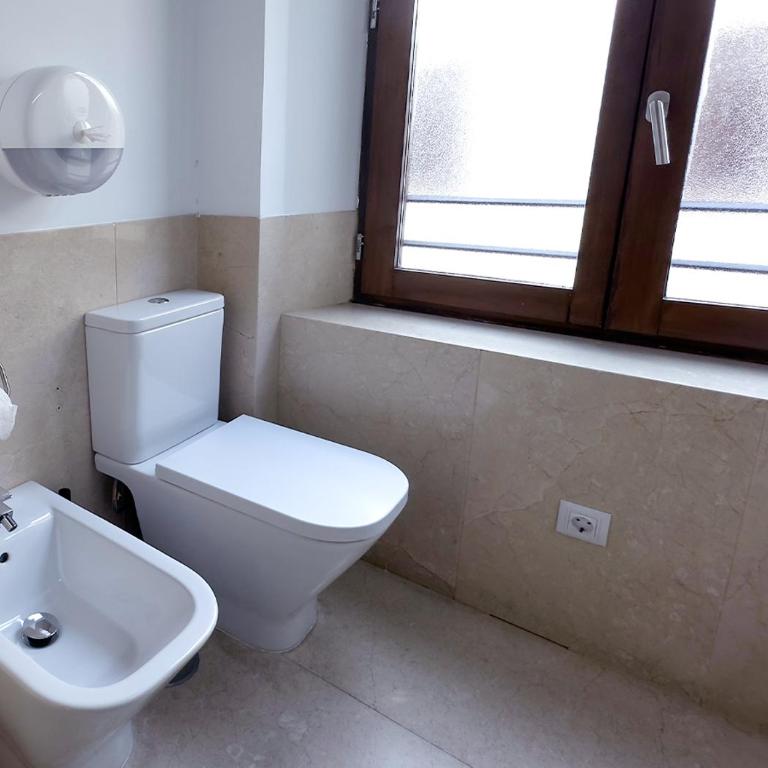 ISA Granada - Luxury Two-Bedroom Apartment - 4