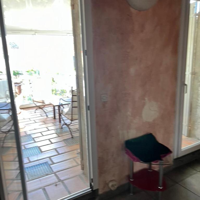 La maison sur la place dans Aigues Mortes climatisé - Maison 2 Chambres - 24