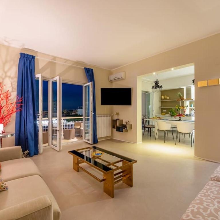Charming luxury apartment: Sorrento center - Three-Bedroom Apartment - 1