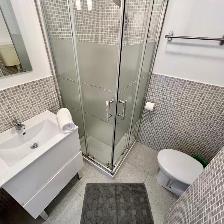 Borgo Antico Apartments - Appartamento con 2 Camere da Letto e con Vista Montagna - 6