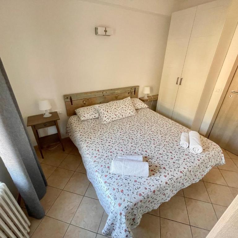 Borgo Antico Apartments - Appartamento con 2 Camere da Letto e con Vista Montagna - 12