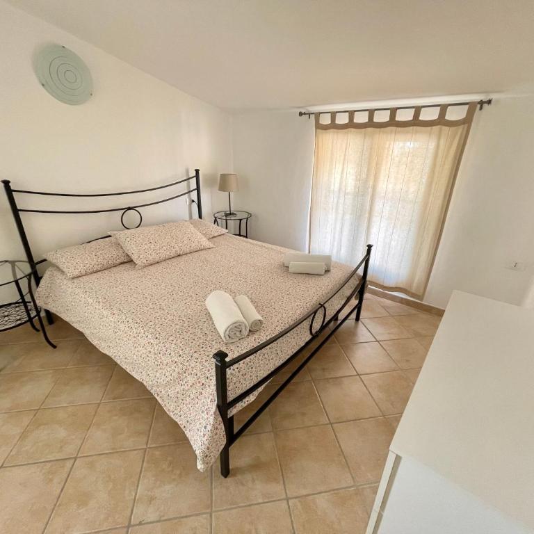 Borgo Antico Apartments - Sistemazione in Mansarda con 2 Camere da Letto e Vista Montagna - 6