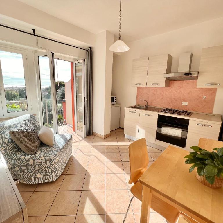 Borgo Antico Apartments - Appartamento con 1 Camera da Letto, Vista Lago e Balcone (2 Adulti) - 1