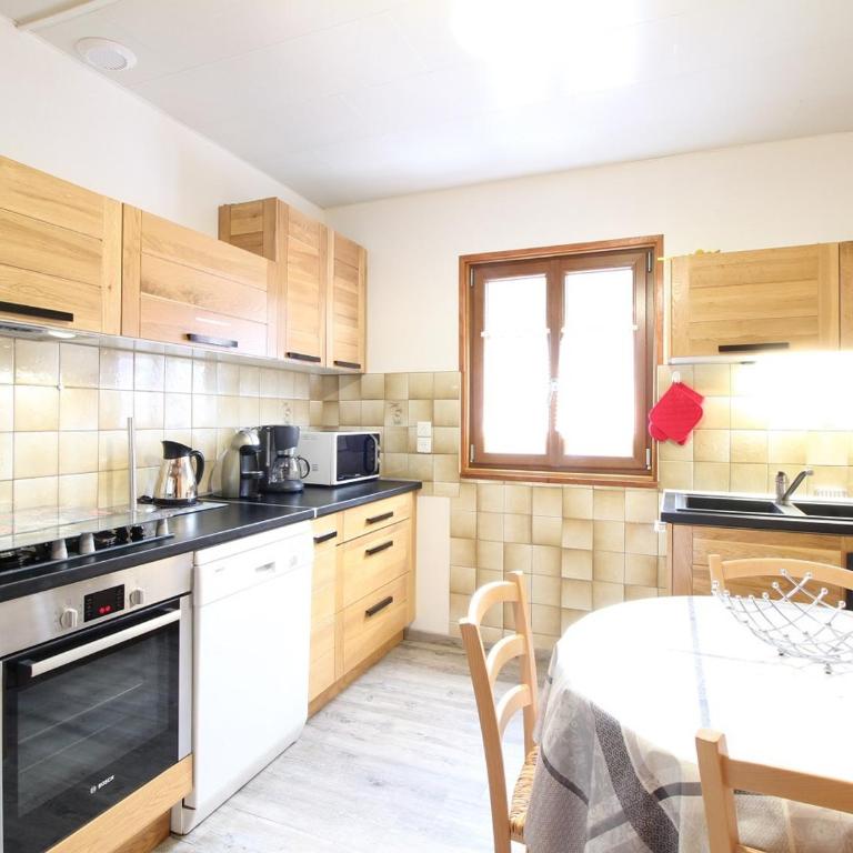 Chalet 6 pièces, 8 pers, proche centre, WIFI - FR-1-608-4 - Maison de Vacances (8 Adultes) - 3