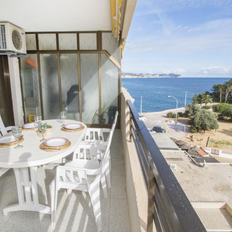 EDIFICIO CALPPLACE - Apartamento con vistas al mar - 2