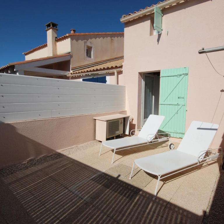 Belle villa climatisée 4-5 couchages 2 terrasses piscine commune parking dans résidence sécurisée 200m de la mer LRMA45 - Two-Bedroom House - 10