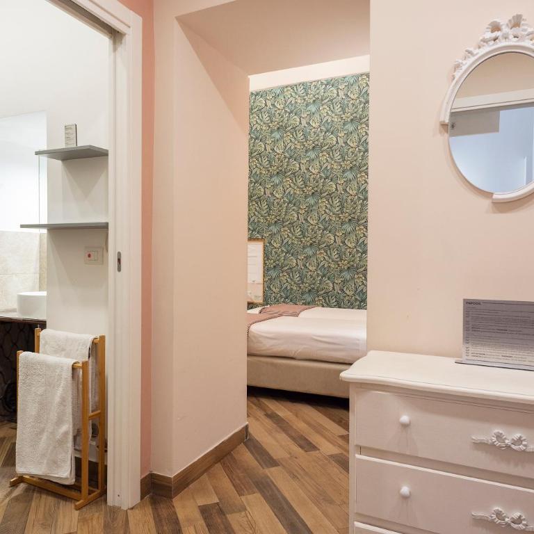Tredici Boutique Rooms - Camera Matrimoniale/Doppia con Letti Singoli con Bagno Privato - 7