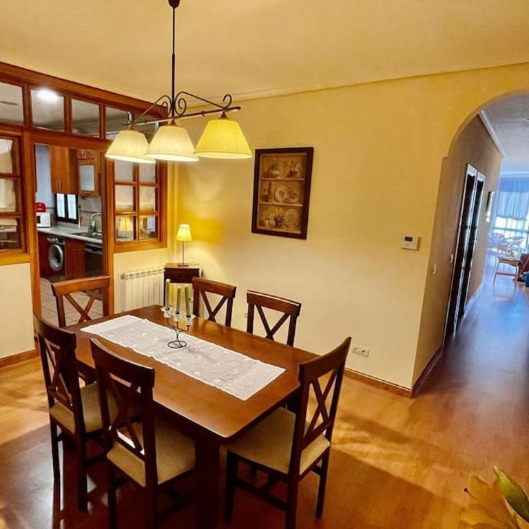 Amplio piso en centro histórico. - Apartamento de 3 dormitorios - 4
